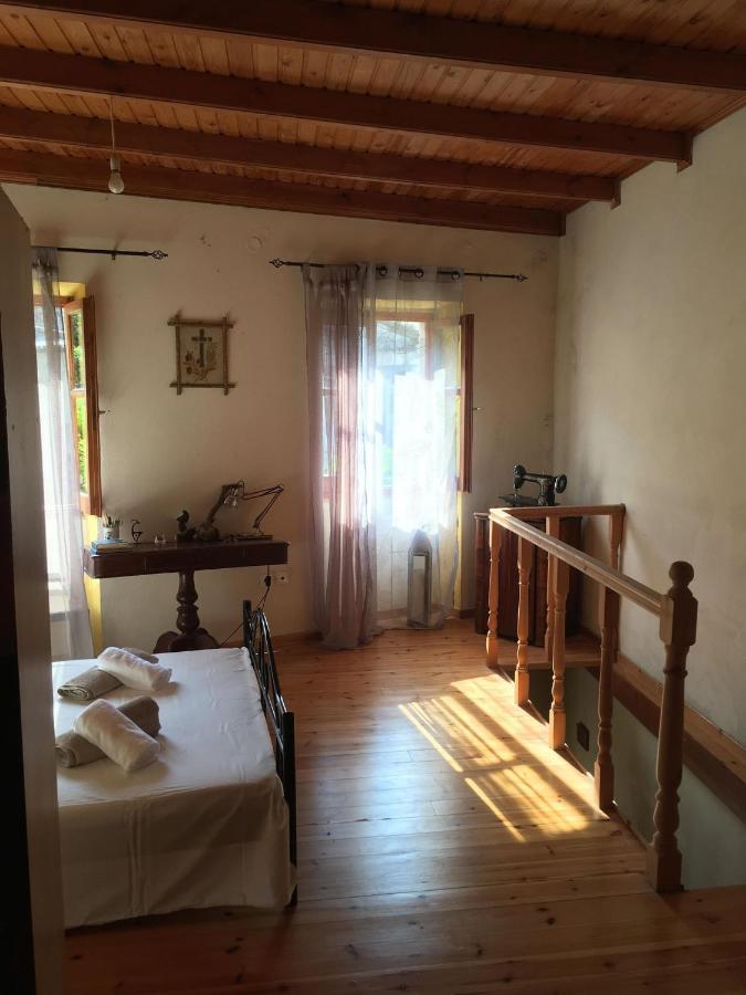 Country Traditional House In Corfu Village, Greece Sinarades Экстерьер фото
