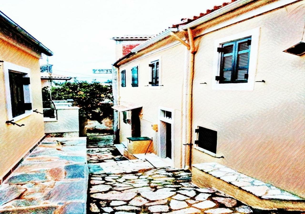 Country Traditional House In Corfu Village, Greece Sinarades Экстерьер фото